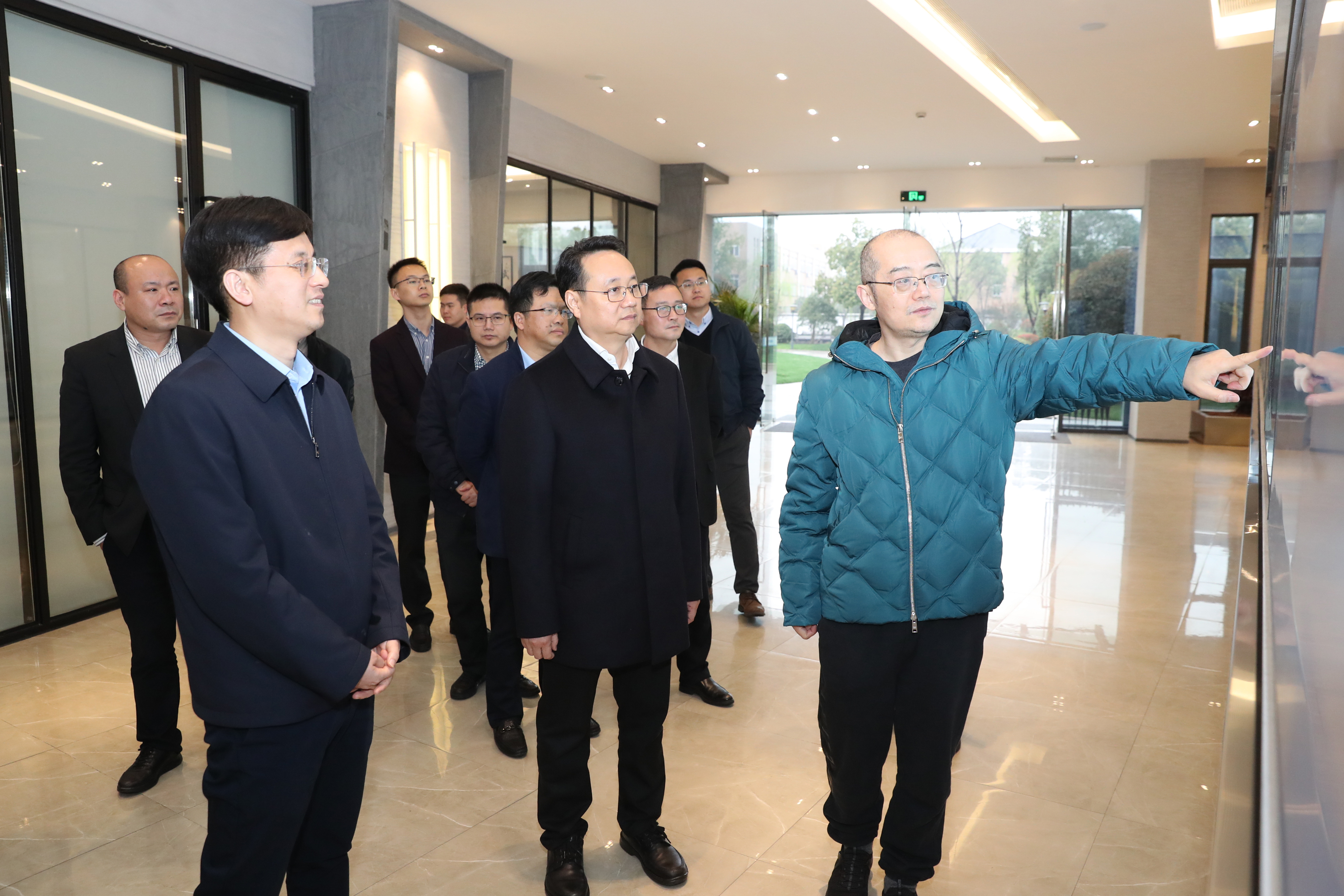 湖州市委副書記、市長(zhǎng)王綱調(diào)研我武生物